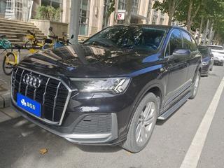 奥迪Q7 45 2.0T 自动 运动型quattro-S-line 