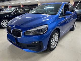 宝马2系旅行 218i 1.5T 自动 领先型 