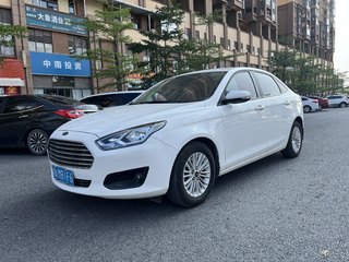 福特福睿斯 1.5L 手动 舒适型 