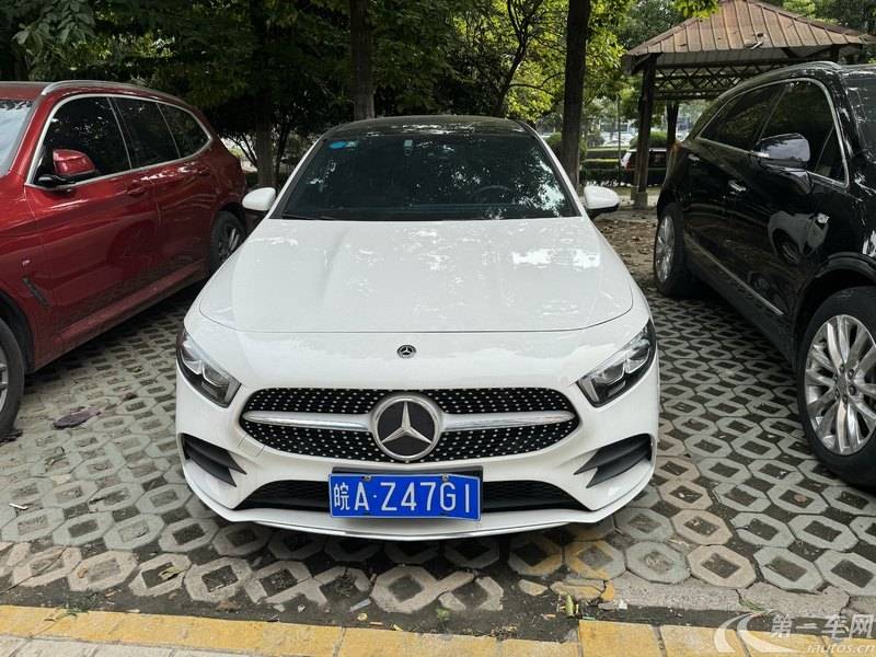 奔驰A级 A200L 2019款 1.3T 自动 运动轿车版 (国Ⅵ) 