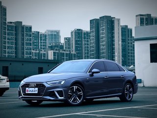 奥迪A4L 40TFSI 2.0T 自动 豪华动感型 