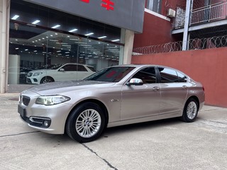 宝马5系 520Li 