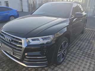 奥迪Q5L 40TFSI 2.0T 自动 荣享时尚型 