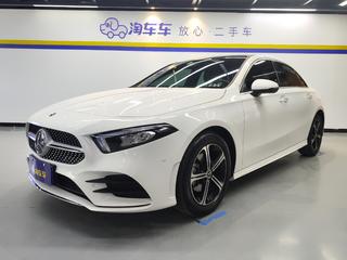 奔驰A级 A200L 1.3T 自动 运动轿车动感型 