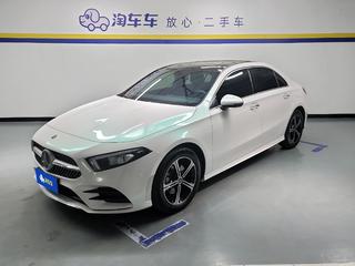 奔驰A级 A200L 1.3T 自动 改款运动轿车动感型 