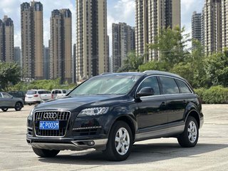 奥迪Q7 35 3.0T 自动 进取型 