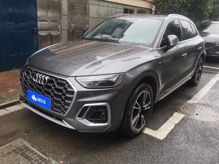 奥迪Q5L 40TFSI 2.0T 自动 时尚动感型 