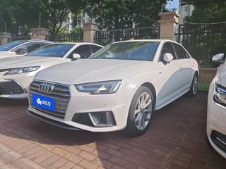 奥迪A4L 40TFSI 2.0T 自动 时尚型 