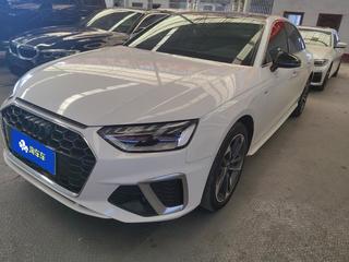 奥迪A4L 40TFSI 2.0T 自动 时尚动感型 