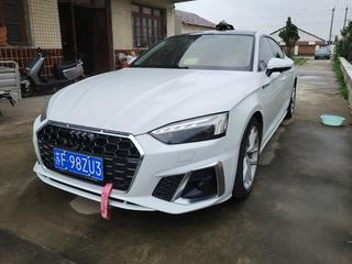 奥迪A5掀背 40TFSI 2.0T 自动 时尚致雅型 