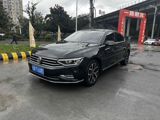 大众迈腾 2.0T 自动 330TSI-30周年纪念型 