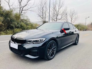 宝马3系 325i 2.0T 自动 M运动曜夜套装 