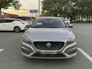 名爵6新能源 1.0T 自动 45T-E-DRIVE智驱混动超级互联网版 