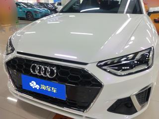 奥迪A4L 40TFSI 2.0T 自动 时尚动感型 