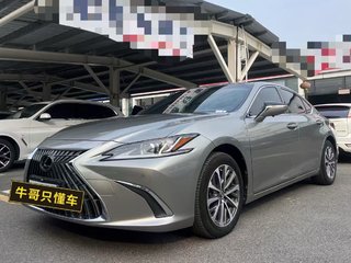 雷克萨斯ES 300h 2.5L 自动 卓越版 