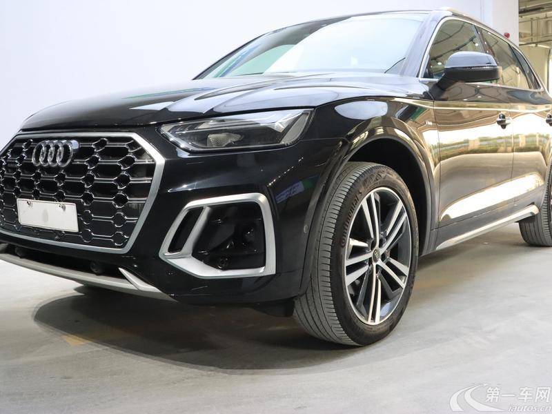 奥迪Q5L 40TFSI 2022款 2.0T 自动 改款豪华动感型 (国Ⅵ) 