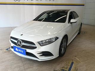 奔驰A级 A180L 1.3T 自动 运动轿车 