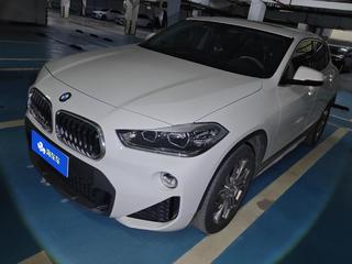 宝马X2 25i 2.0T 自动 领先型M越野套装 