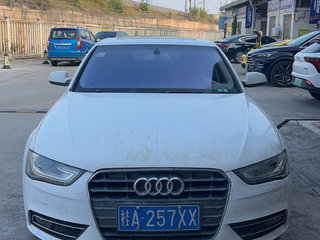 奥迪A4L 35TFSI 2.0T 自动 舒适型 