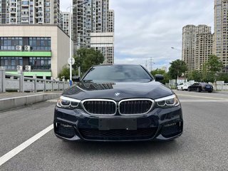 宝马5系 525Li 2.0T 自动 M运动套装 