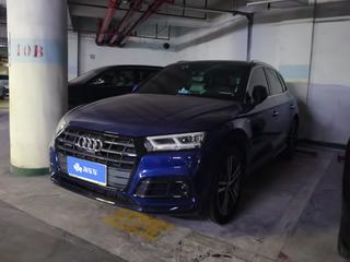 奥迪Q5L 45TFSI 2.0T 自动 尊享豪华运动型 