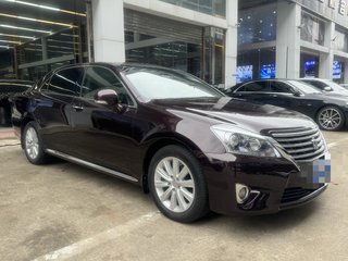 丰田皇冠 2.5L 