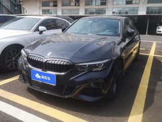 宝马3系 325i 2.0T 自动 M运动曜夜套装 