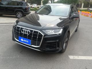 奥迪Q7 55 3.0T 自动 运动型quattro-S-line 