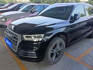 奥迪Q5L 40TFSI 2.0T 自动 荣享时尚型 