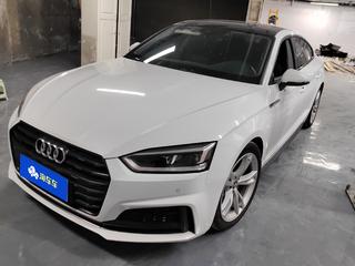 奥迪A5掀背 40TFSI 2.0T 自动 时尚型 