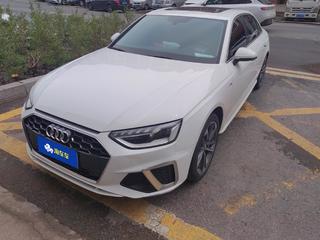 奥迪A4L 40TFSI 2.0T 自动 时尚动感型 