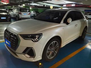 奥迪Q3 40TFSI 2.0T 自动 时尚动感型 