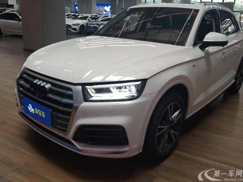 奥迪Q5L 40TFSI 2020款 2.0T 自动 改款荣享时尚型 (国Ⅵ) 