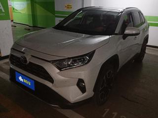 丰田RAV4 荣放 2.0L 自动 尊贵版 