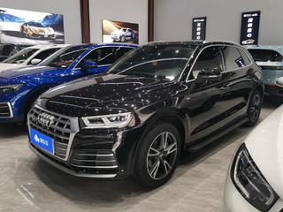 奥迪Q5L 40TFSI 2.0T 自动 改款荣享时尚型 