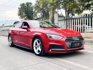 奥迪A5掀背 40TFSI 2.0T 自动 时尚型 