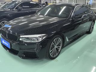 宝马5系 530Li 2.0T 自动 尊享型M运动套装 