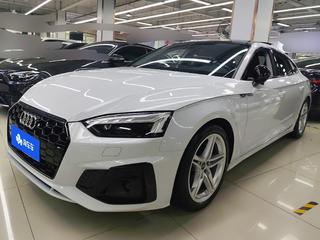 奥迪A5掀背 40TFSI 2.0T 自动 时尚动感型 