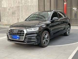 奥迪Q5L 45TFSI 2.0T 自动 尊享时尚型 