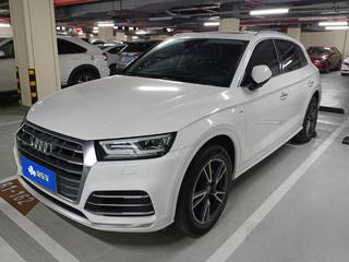 奥迪Q5L 40TFSI 2.0T 自动 改款荣享时尚型 