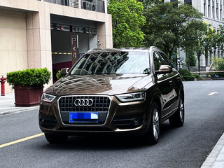 奥迪Q3 35TFSI 2.0T 自动 舒适型 