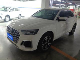 奥迪Q5L 40TFSI 2.0T 自动 时尚动感型 