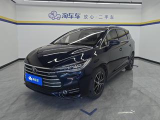 比亚迪宋MAX 1.5T 自动 智联精英型 