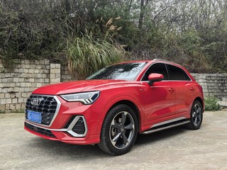 奥迪Q3 40TFSI 2.0T 自动 时尚动感型 