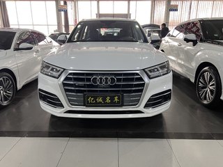 奥迪Q5L 45TFSI 2.0T 自动 尊享豪华运动型 