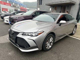 丰田亚洲龙 2.0L 自动 豪华版 