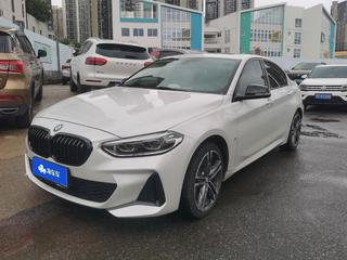 宝马1系 125i 2.0T 自动 M运动曜夜版 