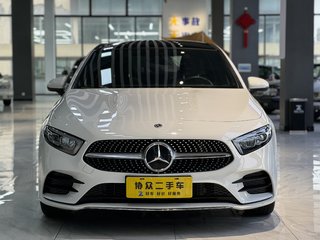 奔驰A级 A200L 1.3T 自动 运动轿车动感型 