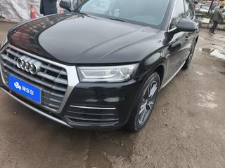 奥迪Q5L 40TFSI 2.0T 自动 改款荣享进取型 