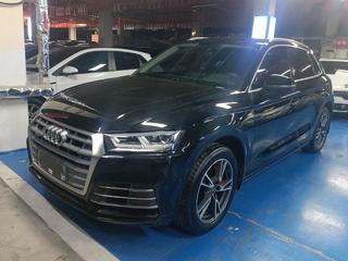 奥迪Q5L 40TFSI 2.0T 自动 荣享时尚型 